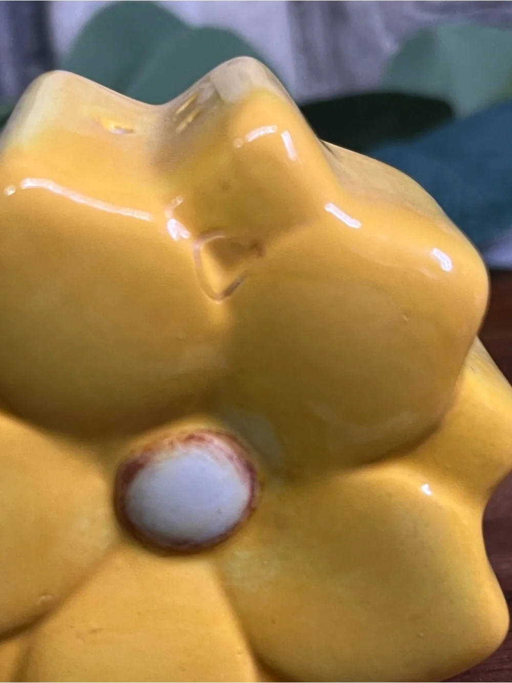 Y2K 2000s Yellow Sun Flowers Salt & Pepper Shakers Retro Polka Dot Daisy Set